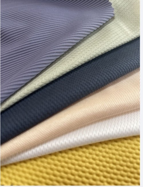 Weft-knitted functional fabric