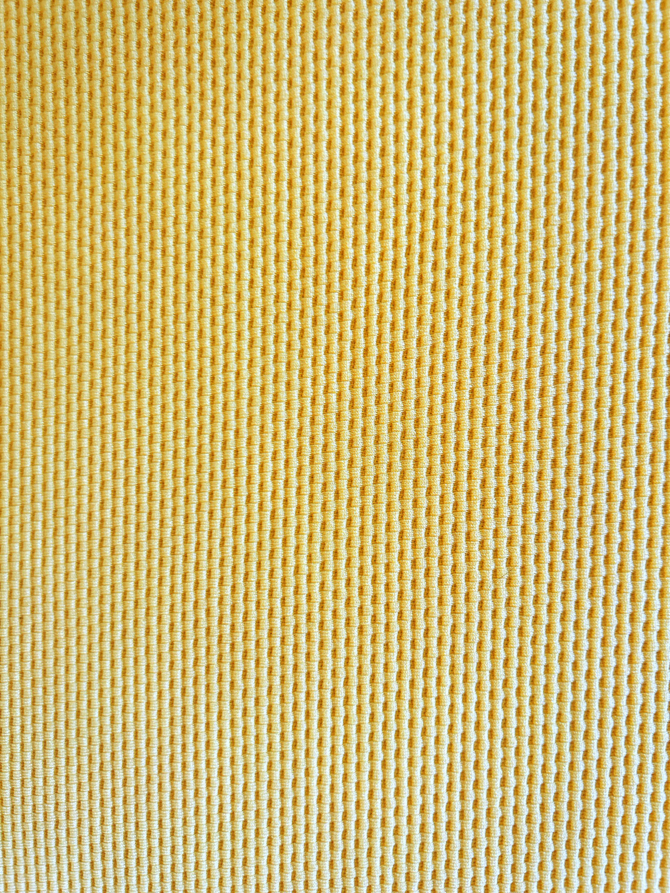 Weft-knitted functional fabric